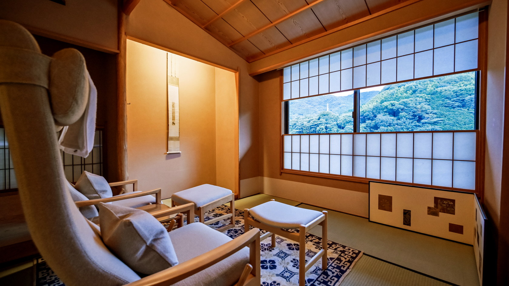 【優雅客室｜B】源泉内湯◆踏込＋和室10畳＋6畳＋広縁（56平米）205号室