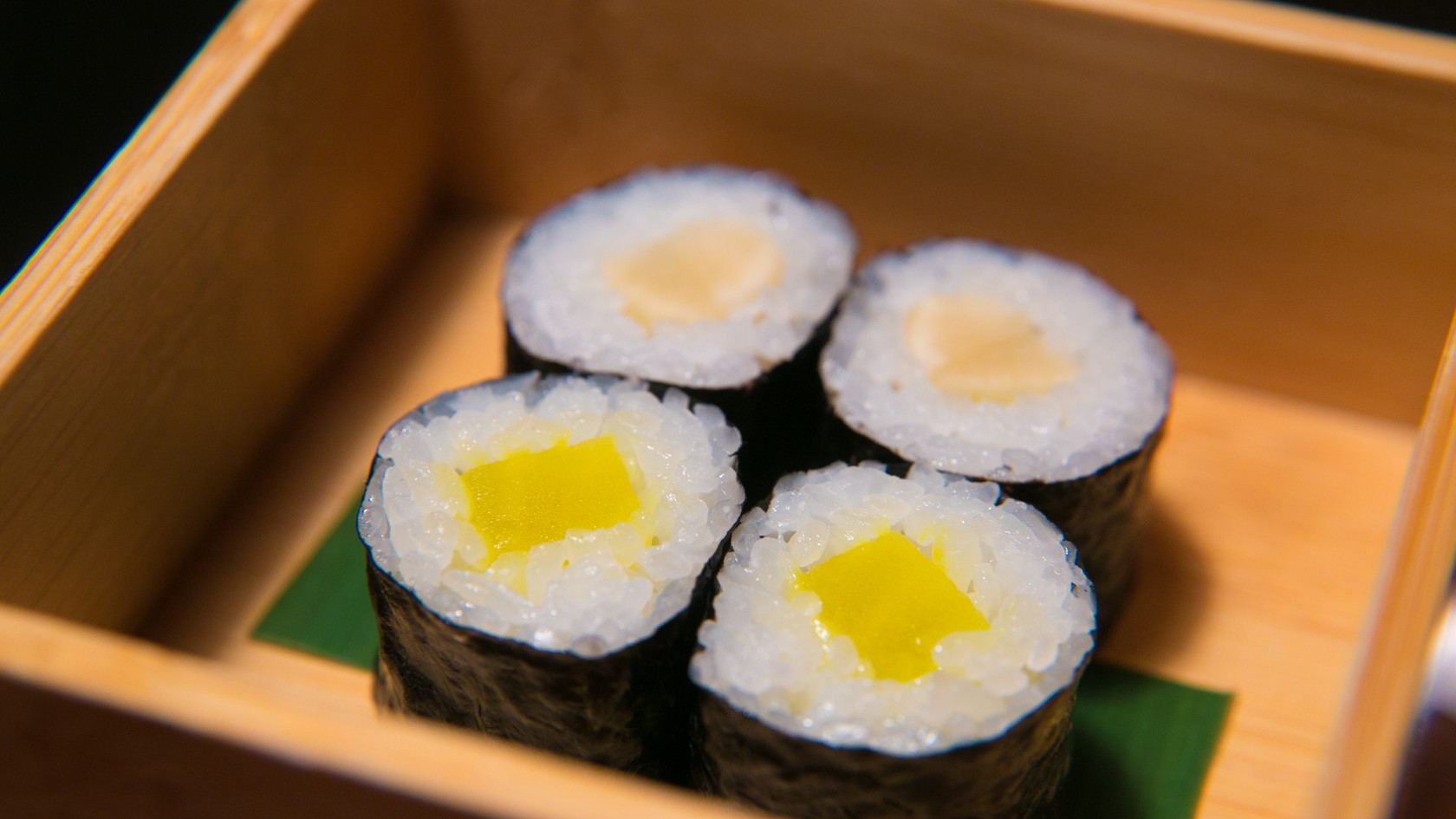 ご希望によりお夜食（細巻寿司など）もご用意致します。