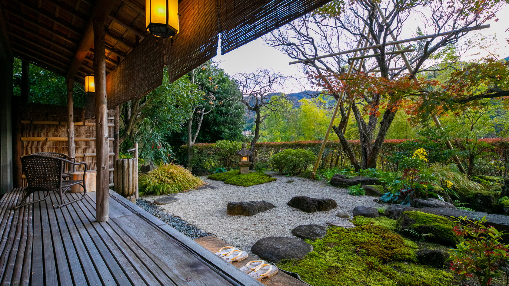 【貴賓室｜S】縁側でお庭を眺めながら、ゆったりと過ごす時間