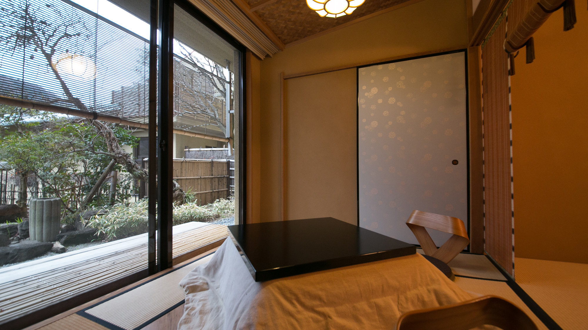 ぬくもりと静けさが寄り添う、冬の和室