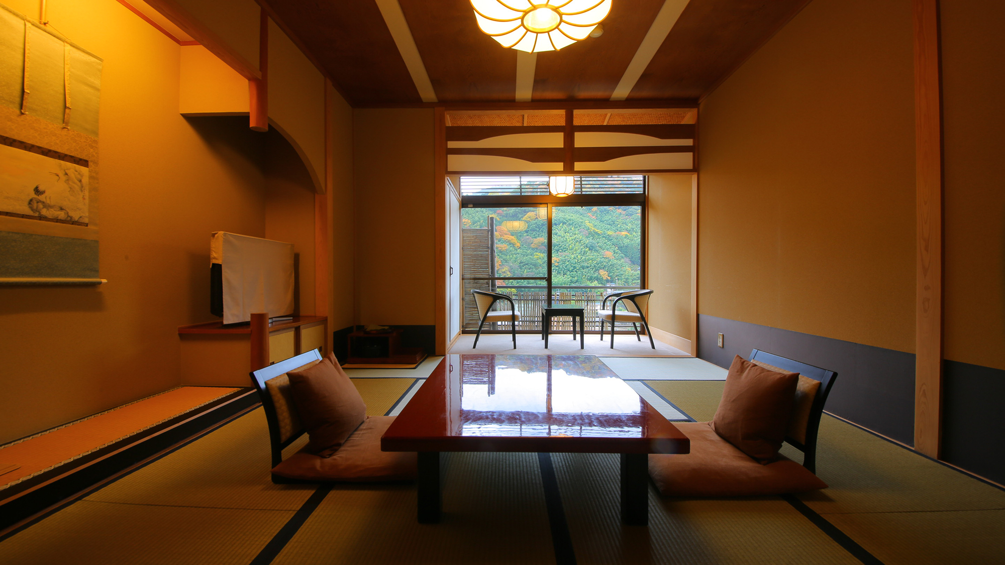 【標準客室｜D】檜の内風呂◆踏込＋和室10畳＋広縁（32平米）