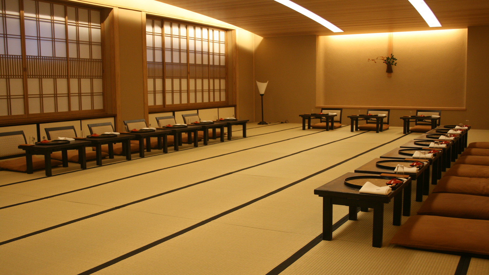 【宴会場】会議室としてもお使いいただけます。