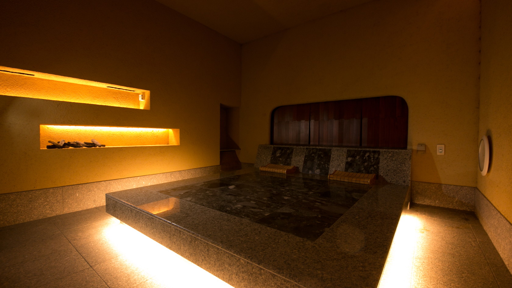 【個室岩盤浴サウナ】プライベート空間で癒しのひとときを