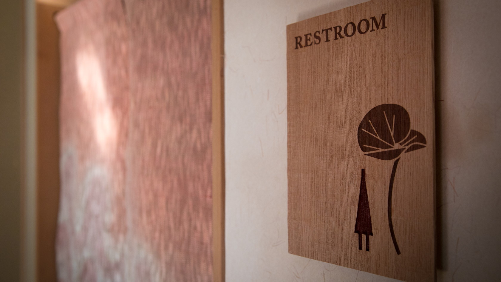 館内には各所にふきの柄があしらわれています