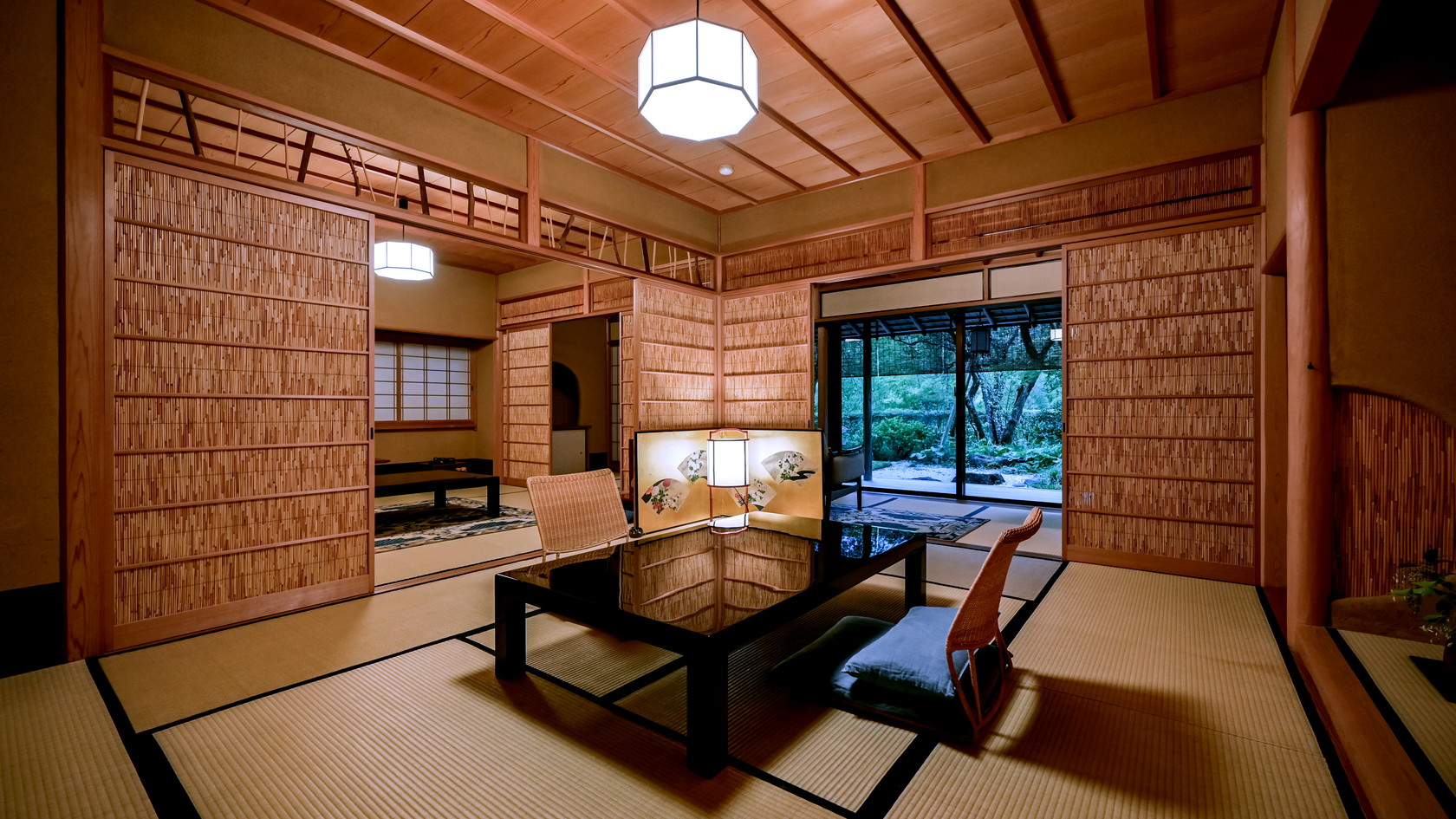 【貴賓室｜S】源泉内湯◆踏込＋庭園付10畳＋8畳＋広縁（74平米）