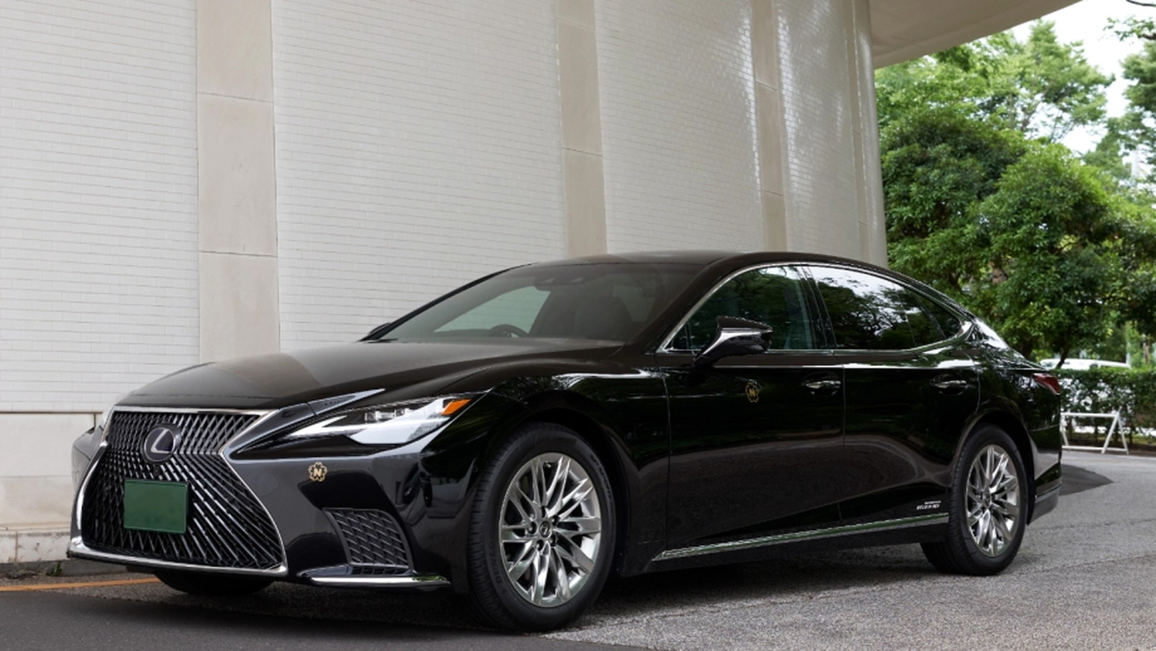 【ハイヤー】送迎ご希望のお客様は、お申し付けください。（4名様乗り）