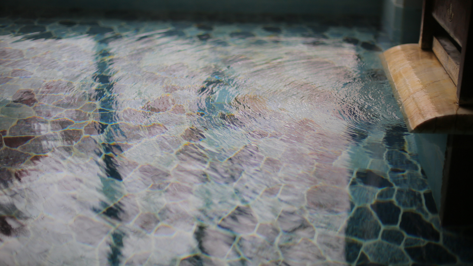 肌あたりがやわらかく湯冷めしにくいお湯