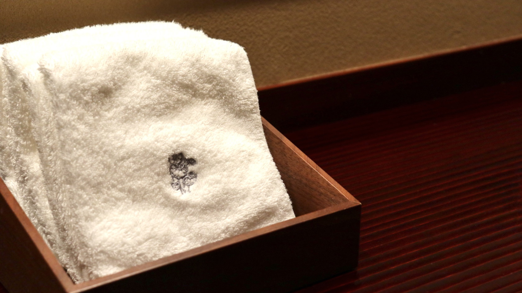 お部屋には、お手拭き用にふんわりと柔らかなタオルをご用意