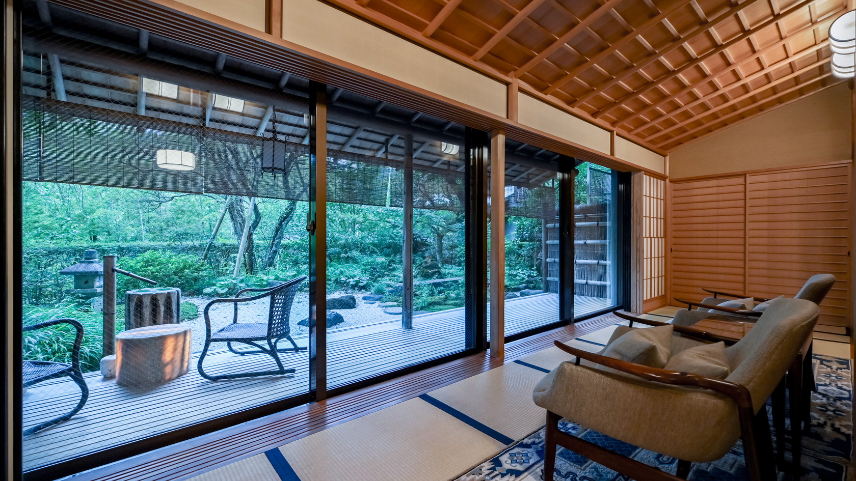 【貴賓室｜S】源泉内湯◆踏込＋庭園付10畳＋8畳＋広縁（74平米）