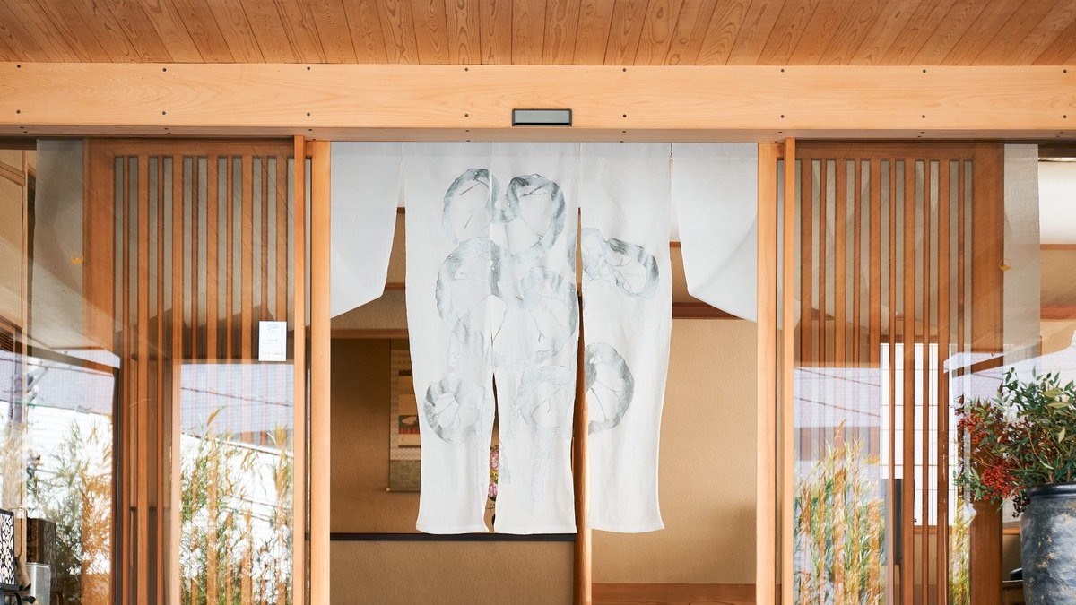 ふきやの玄関＊日本人が大切にしてきた「心の豊かさ」をお感じいただける空間づくりを心掛けております