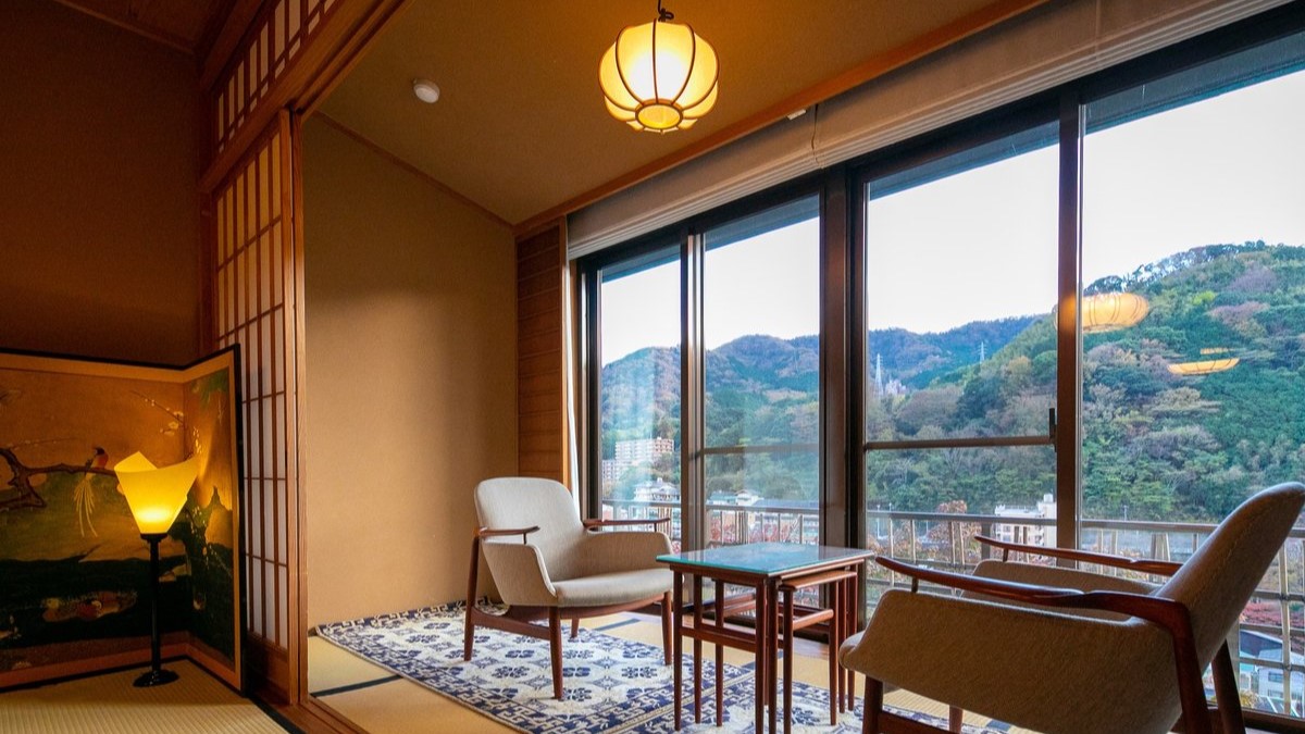 【優雅客室｜B】四季折々の眺望をお部屋から
