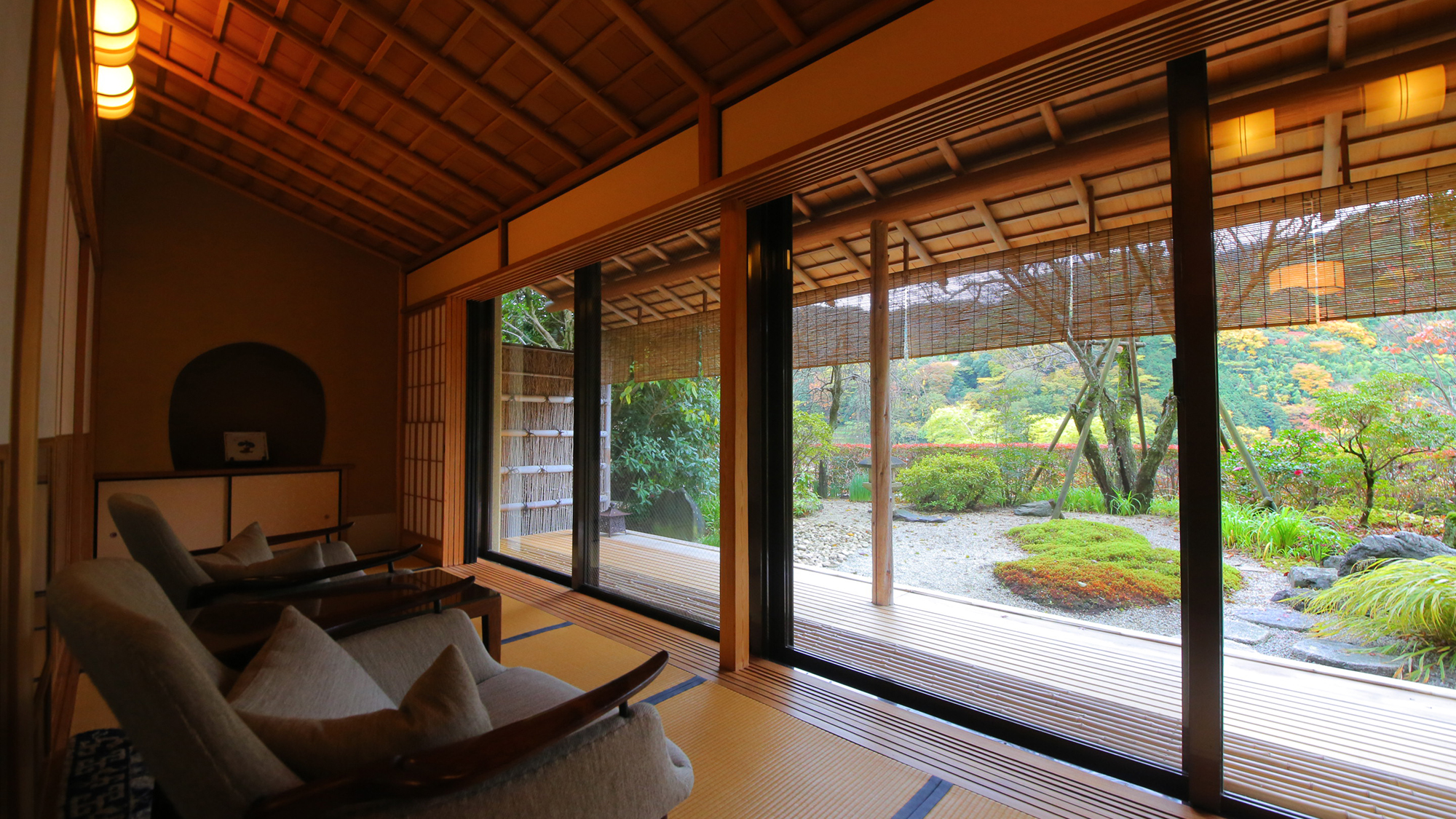 【貴賓室｜S】広々とした縁側でゆったりと