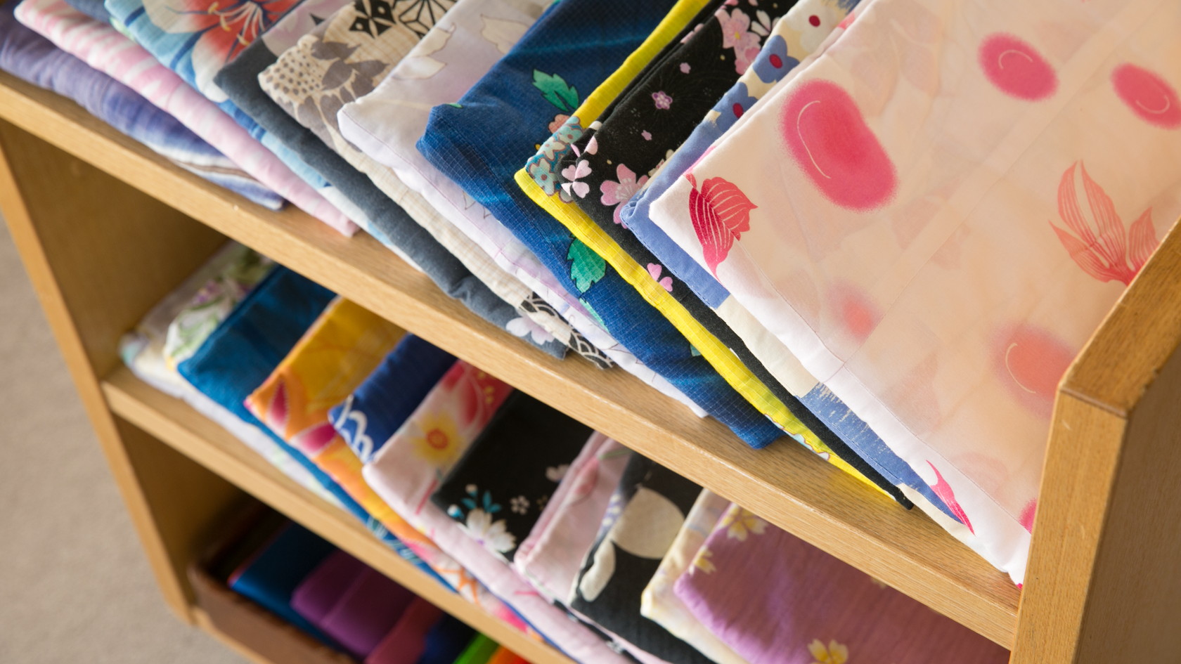 【アメニティ】豊富に取りそろえた色浴衣の中からお好きなものをお選びください！