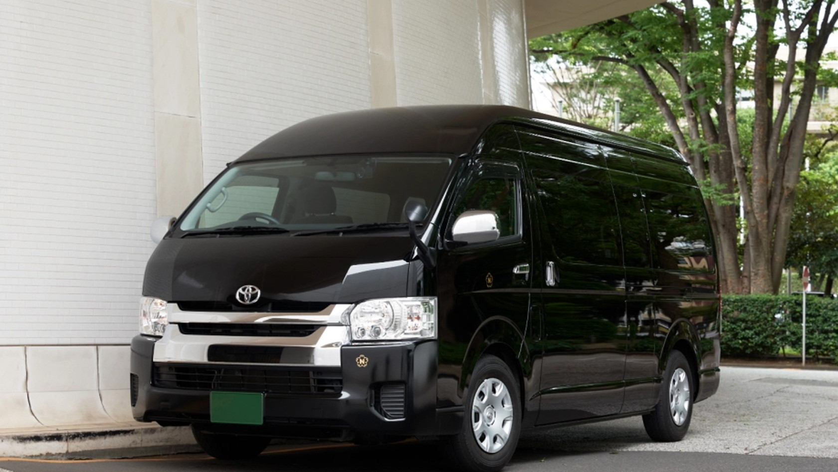 【ハイヤー】送迎ご希望のお客様は、お申し付けください。（9名様乗り）