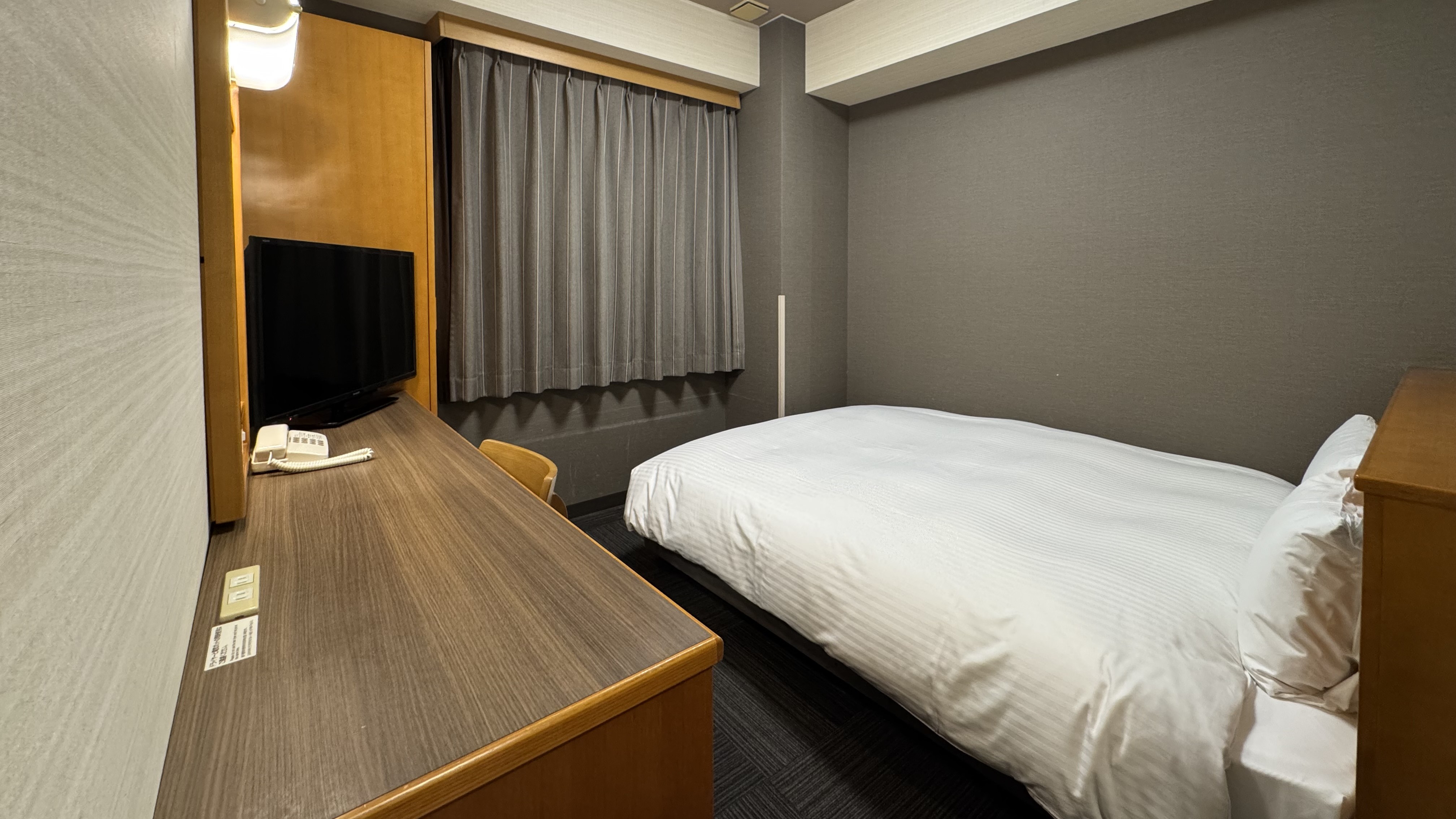 スタンダードセミダブルルーム2