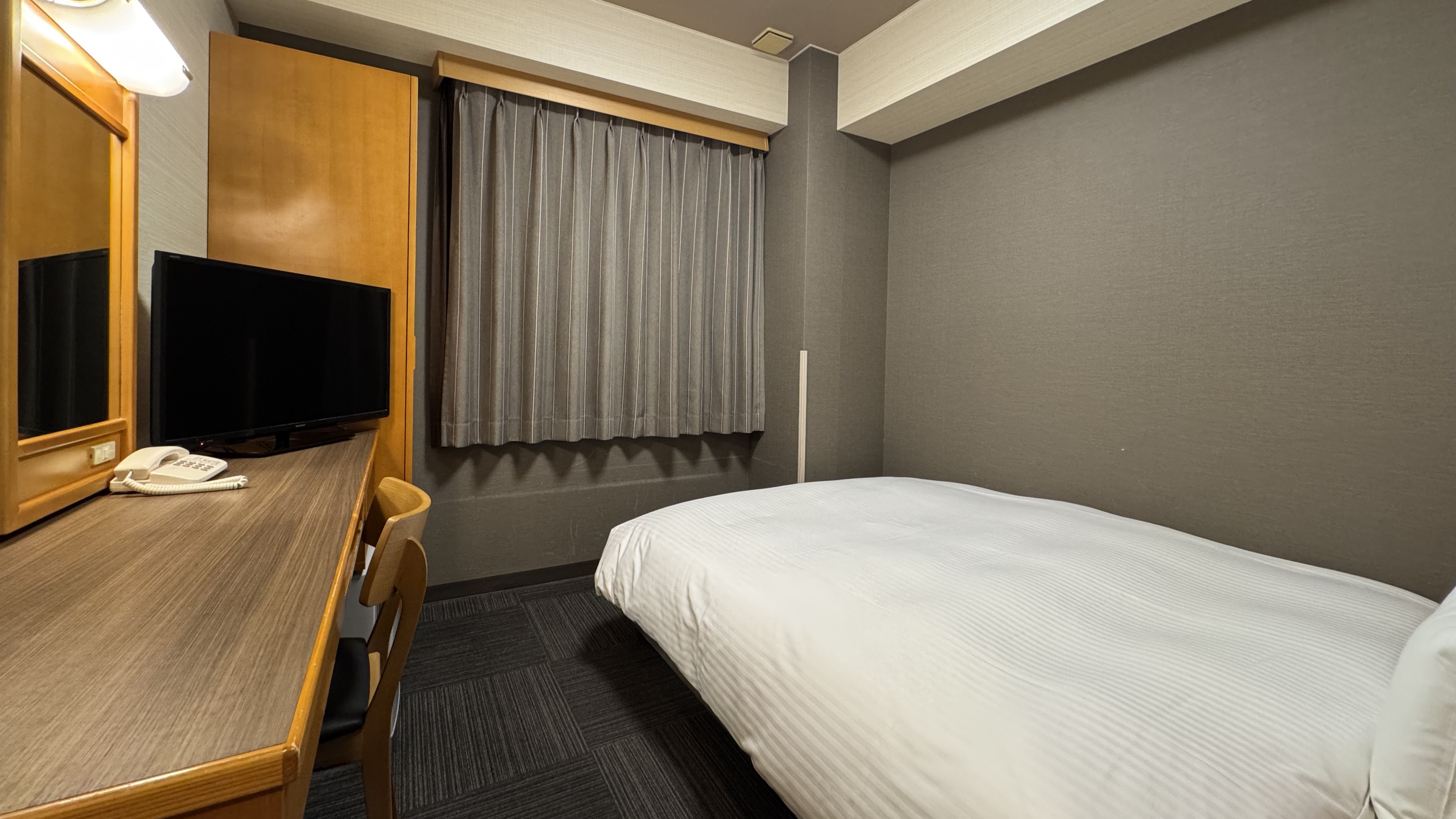 スタンダードシングルルーム2