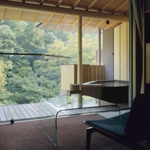 Example of a guest room with an open-air bath