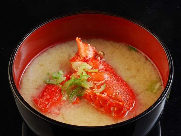 伊勢えび付プランのご朝食は、こちらのお味噌汁をご用意致します(一例)