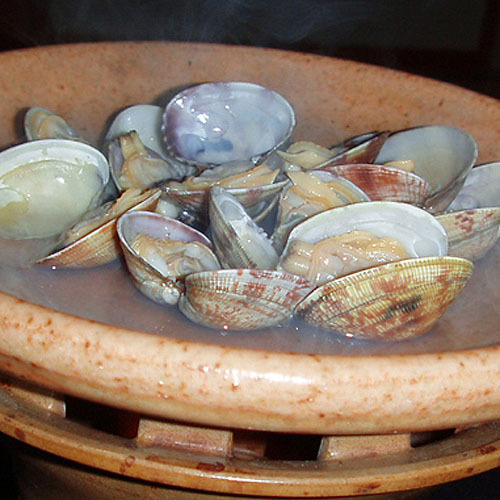 Clams steamed in sake