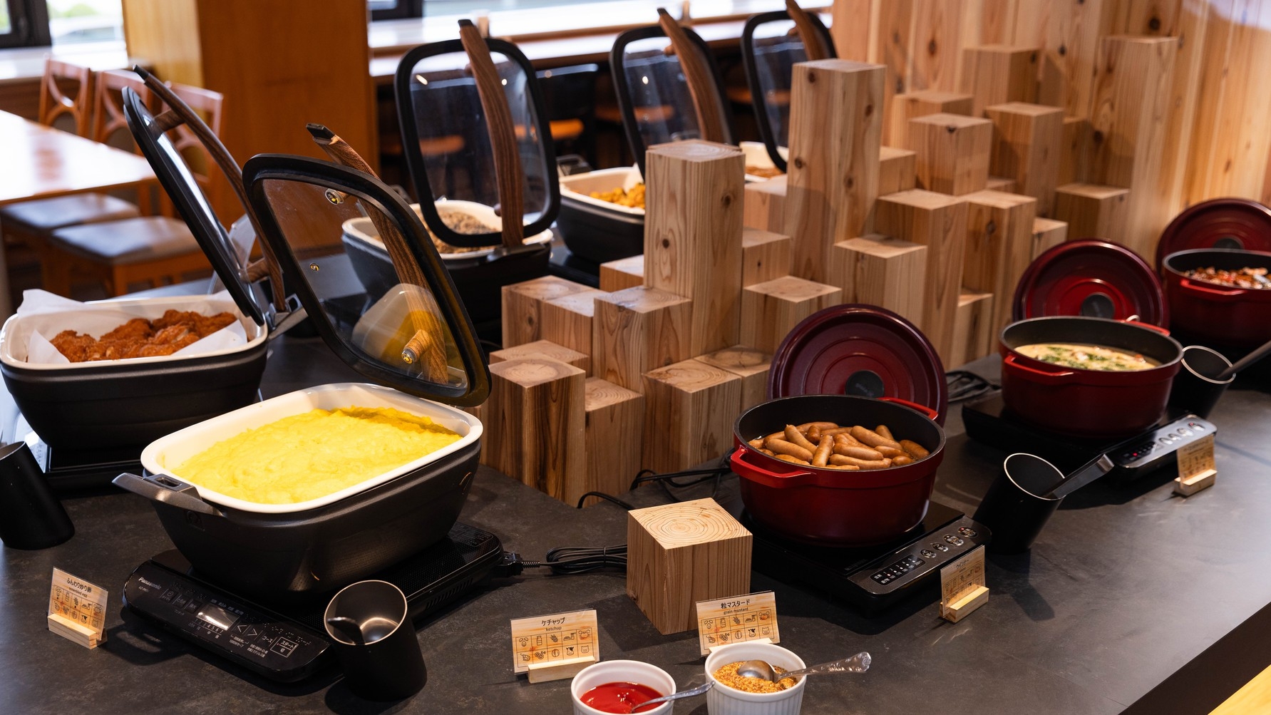 【朝食付 基本プラン】チェックアウト11時で最大20時間stay！心ほどける朝食バイキング