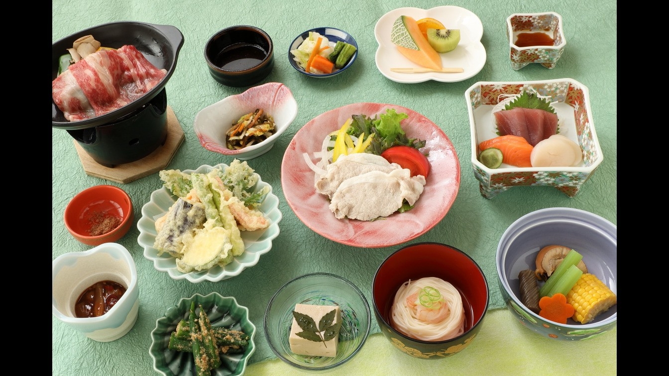 【朝夕お部屋食】夕食は選べるメイン料理【檜風呂付かけ流し70平米特別室＆無料貸切風呂】