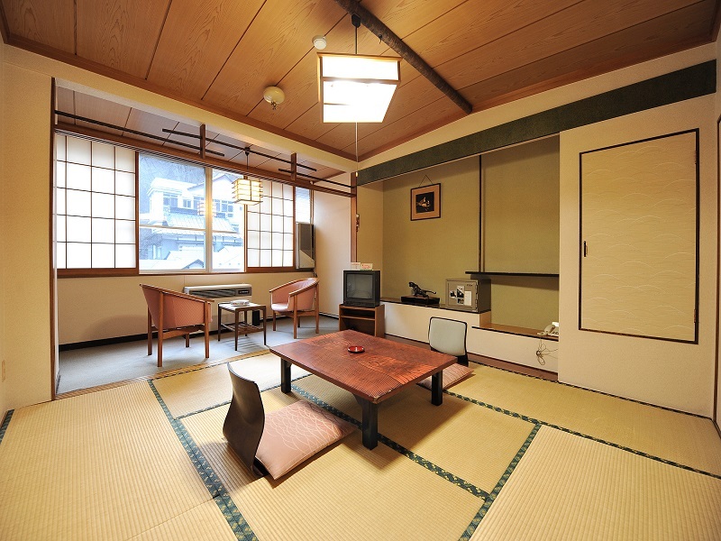 [ห้องที่สามารถเข้าพักได้ในราคาที่เหมาะสม] ห้องสไตล์ญี่ปุ่นในอาคารเสริม 8 เสื่อทาทามิ (รวมเสื่อทาทามิ 2 ผืนที่ระเบียง)