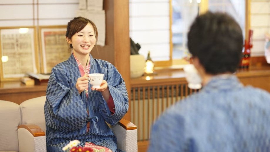 ロビーにてゆっくりお寛ぎいただけます