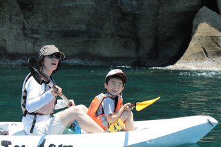 ァミリーシーカヤック　シットオンカヌー☆ツアーは完全予約制です。