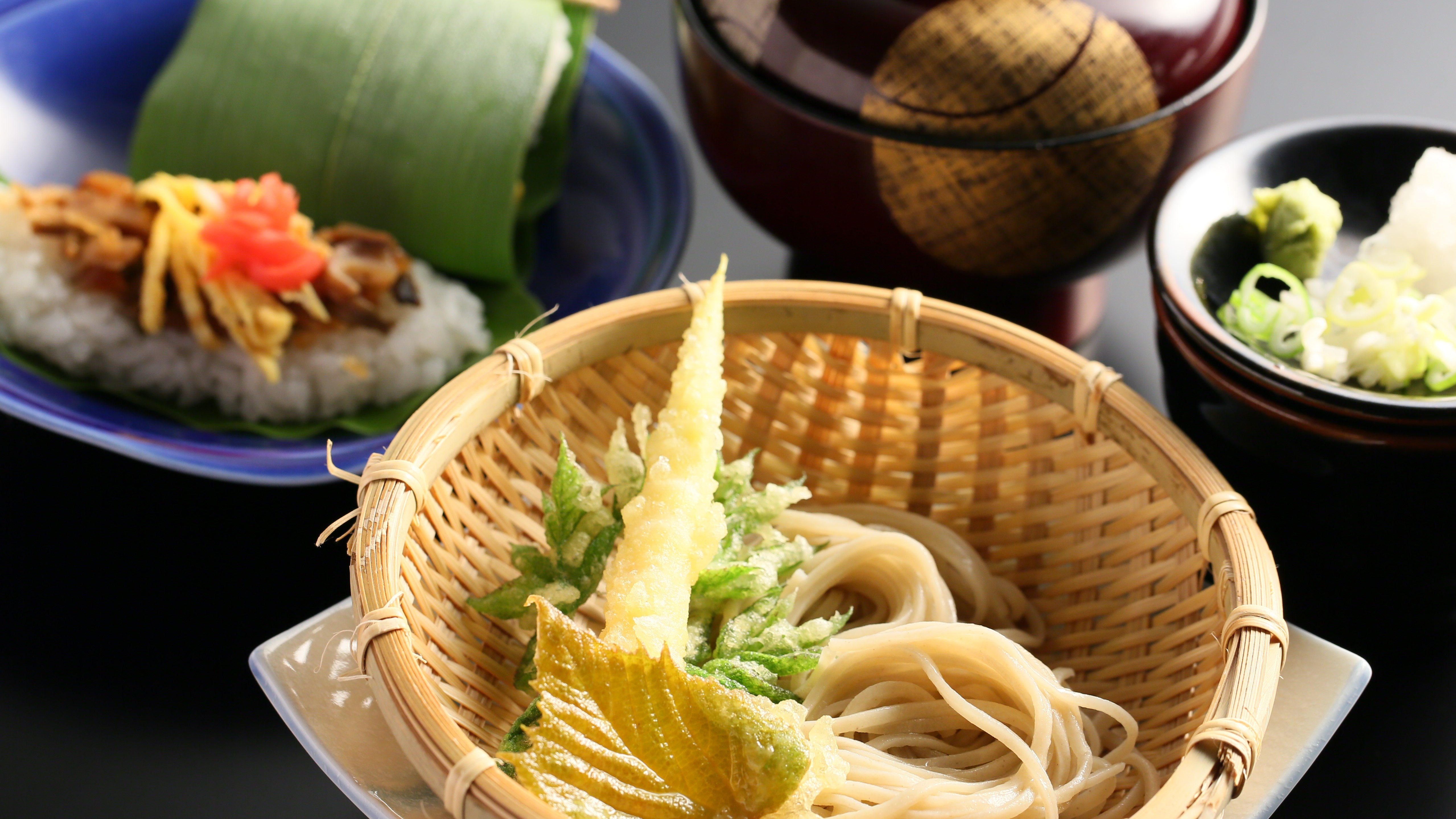 ■蕎麦の季節には美味しい信州蕎麦をご提供します。