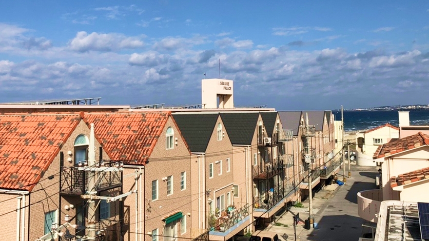 沖縄の人気スポット北谷に泊まろう！《素泊まり》