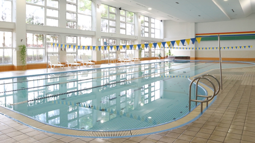  *【プール】天然温泉プールもあり、宿泊者の方は保険料の３００円のみで利用できます。