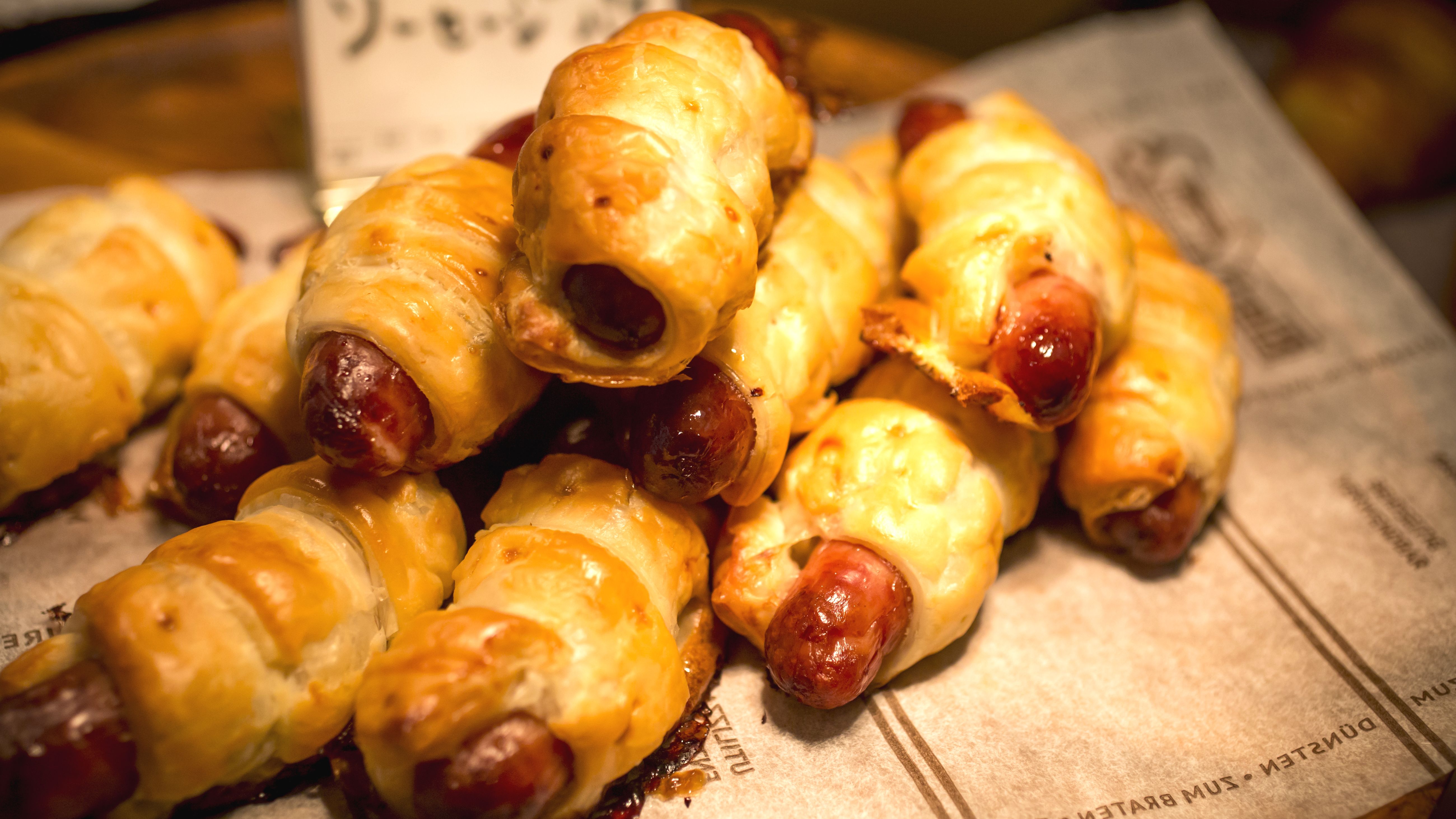 ◆【ご朝食】ホテル自家製の焼きたてパンをご用意しております（ある日の一例）