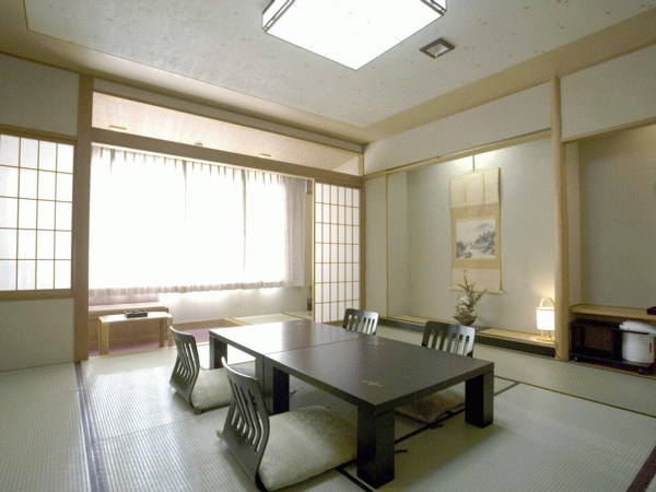 2nd floor Japanese-style room lower seat