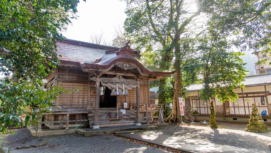 三朝神社