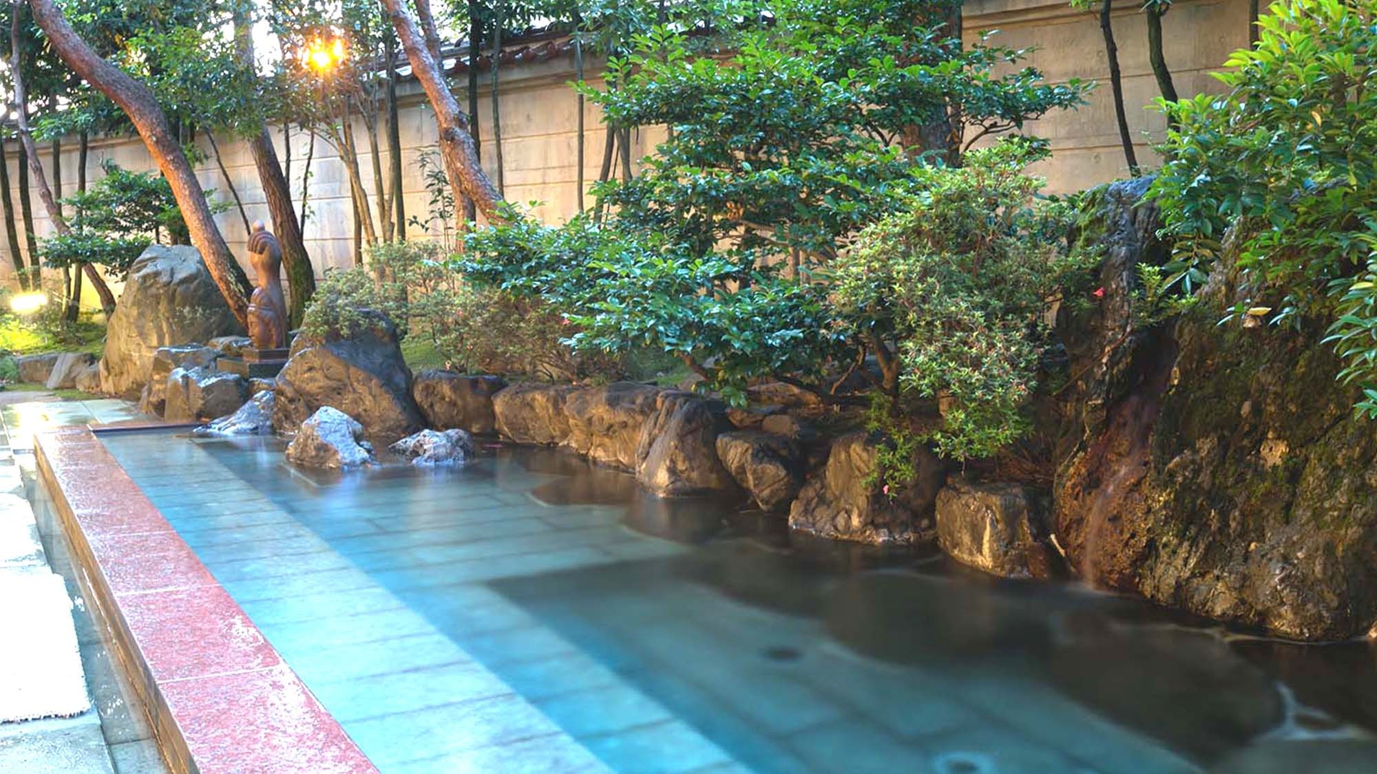 【温泉SALE】1300年湧き続ける霊泉を楽しむ／加賀会席・食事処