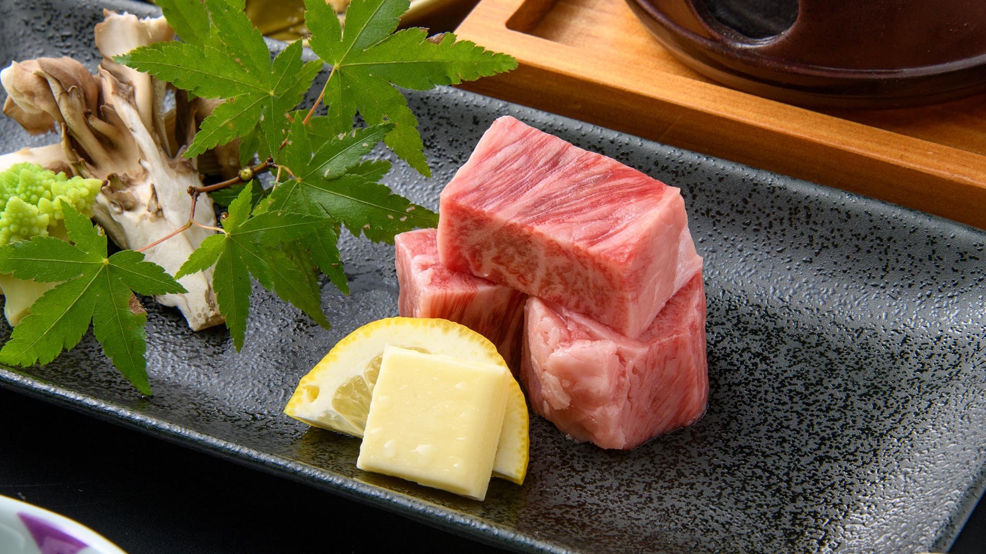 【タイムセール】《湯治棟》【２食付の湯治体験】お弁当+牛ステーキ付、セルフサービスの滞在プラン