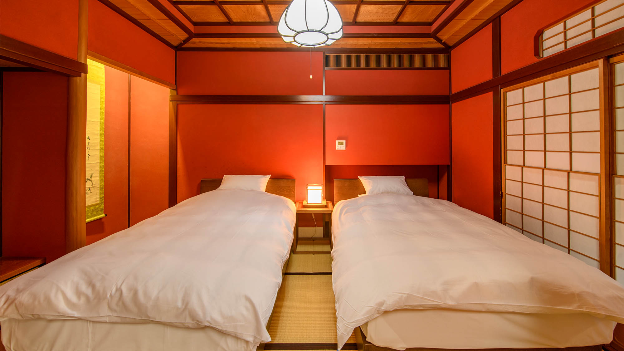 【秋の館・朱壁の和洋準特別室/秋園の間】10帖和室+ツイン