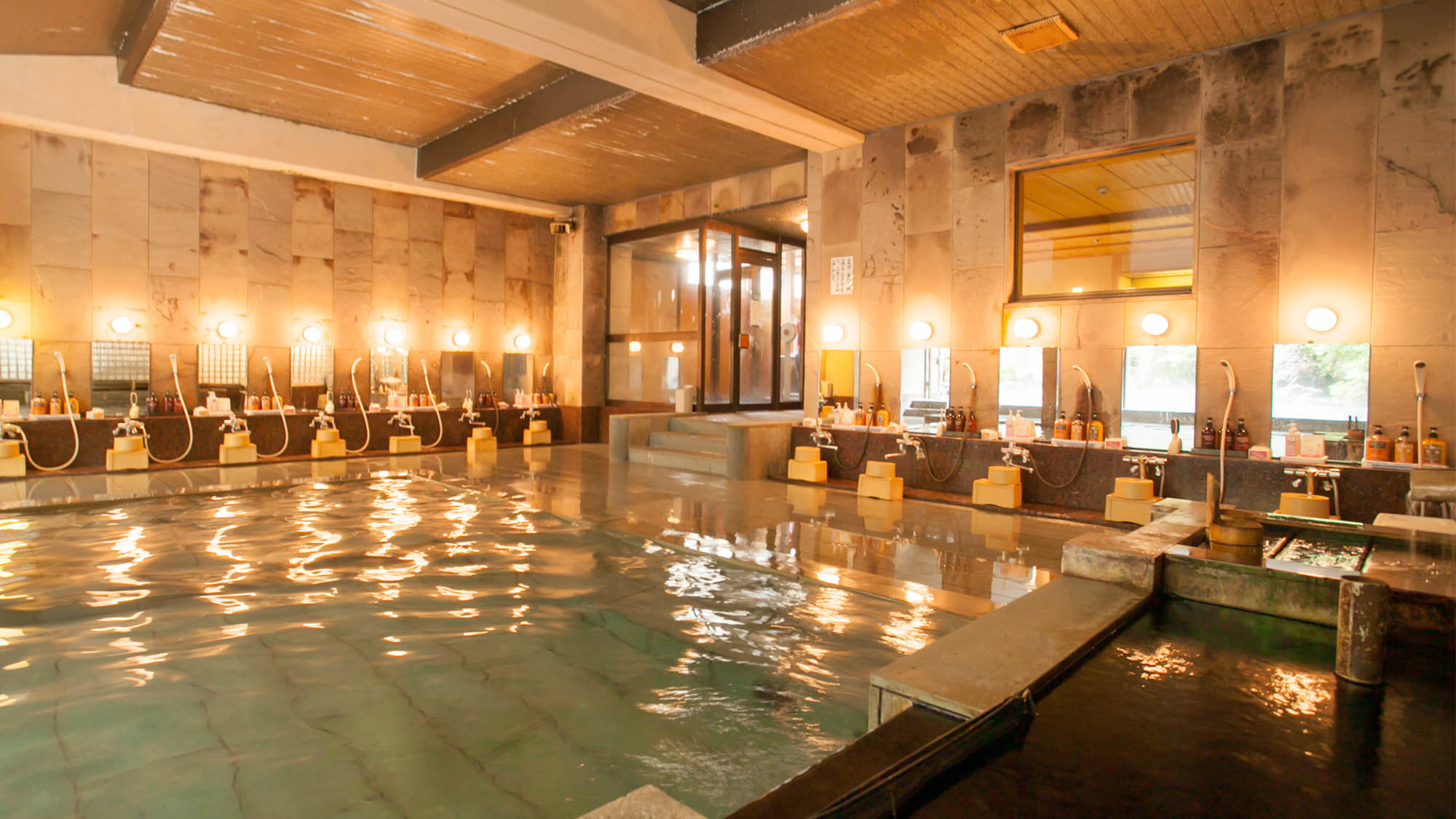 【艶明(えんめい)】女性大浴場。1300年から湧く効能豊かな湯をお楽しみください。