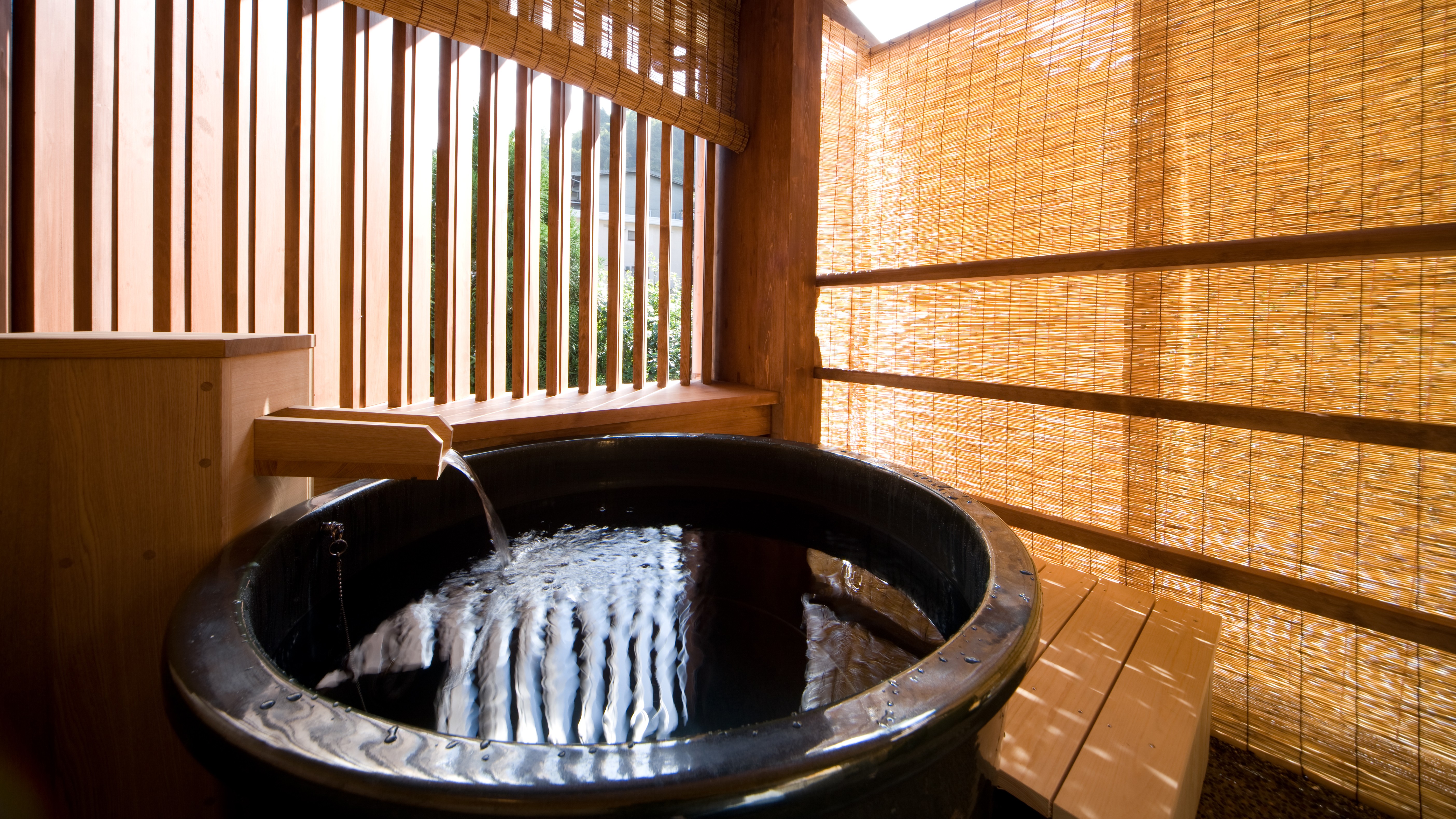 【露天風呂付き客室】一例　※お部屋指定はできませんのでご了承ください。