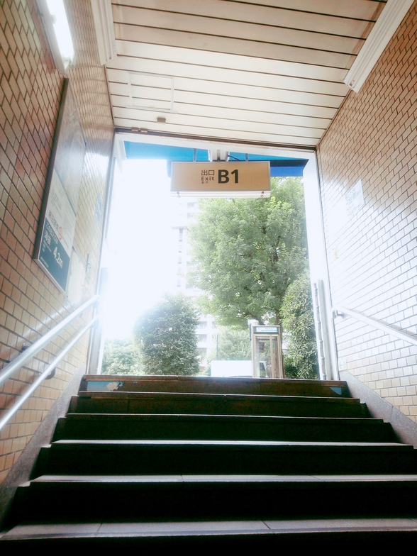 フレックステイイン飯田橋までの道案内：地下鉄B1出口(2)