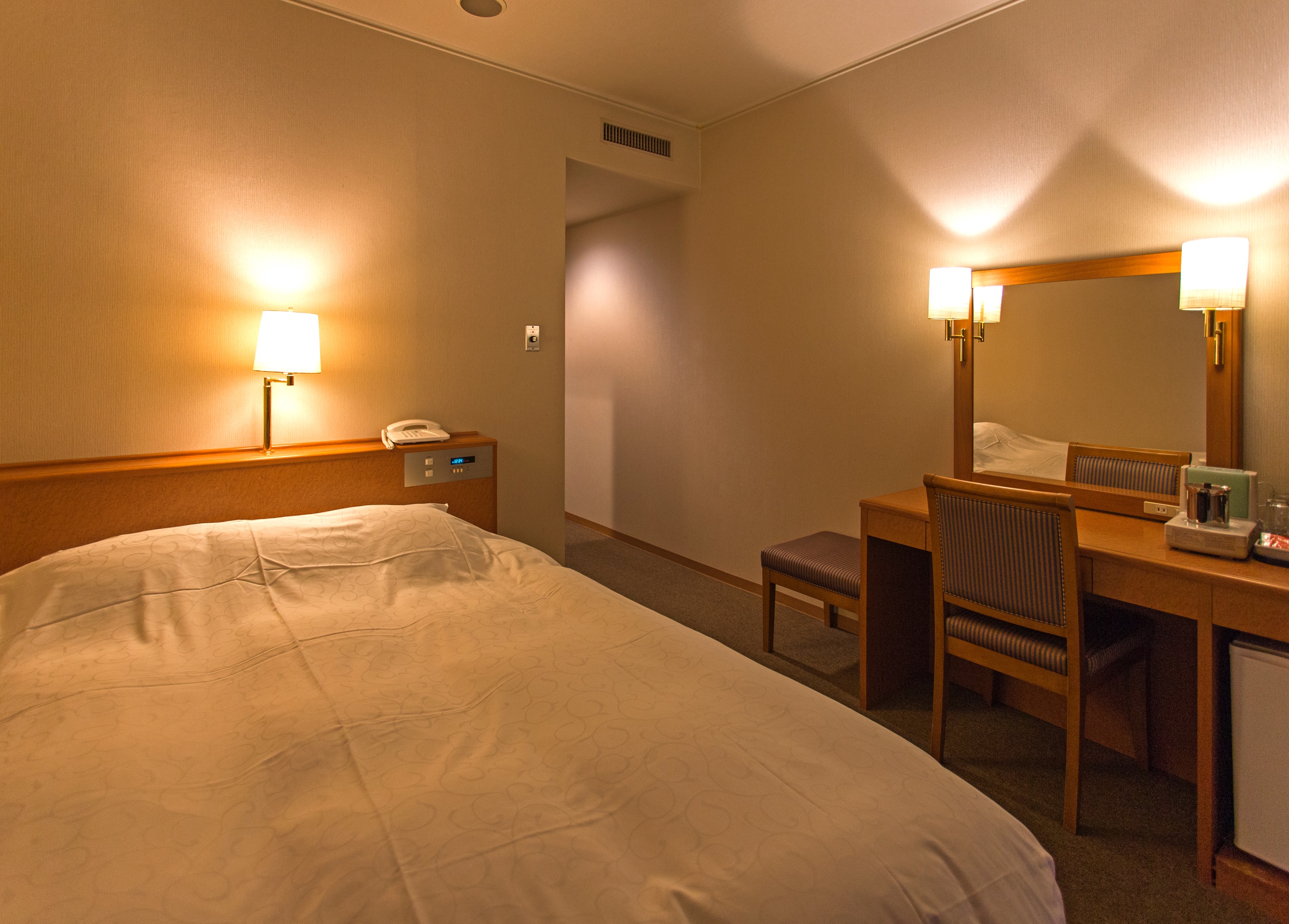 客室：シングル