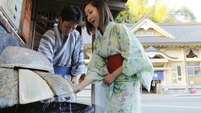 【ＷＥＬＣＯＭＥ ＴＯ ＨＹＯＧＯ】＜活けアワビのバター焼き付き＞【季節の会席】