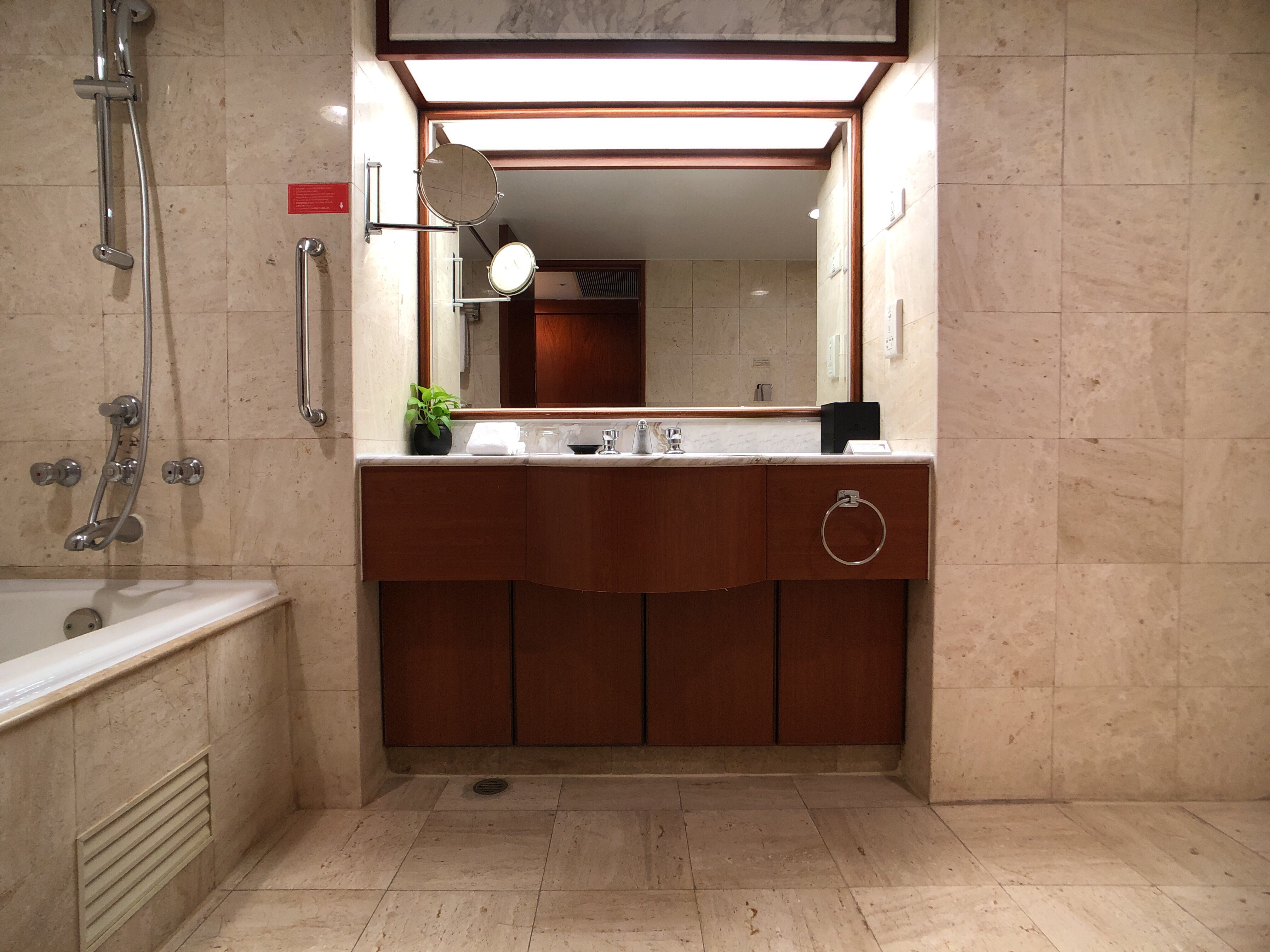 標準樓層高級客房兩小床