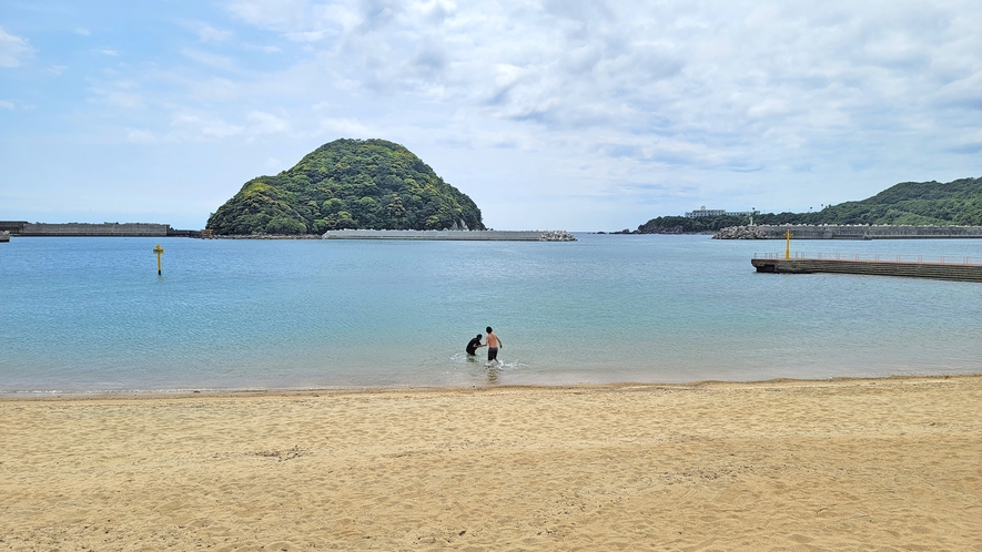 すさみ海水浴場まで車で5分