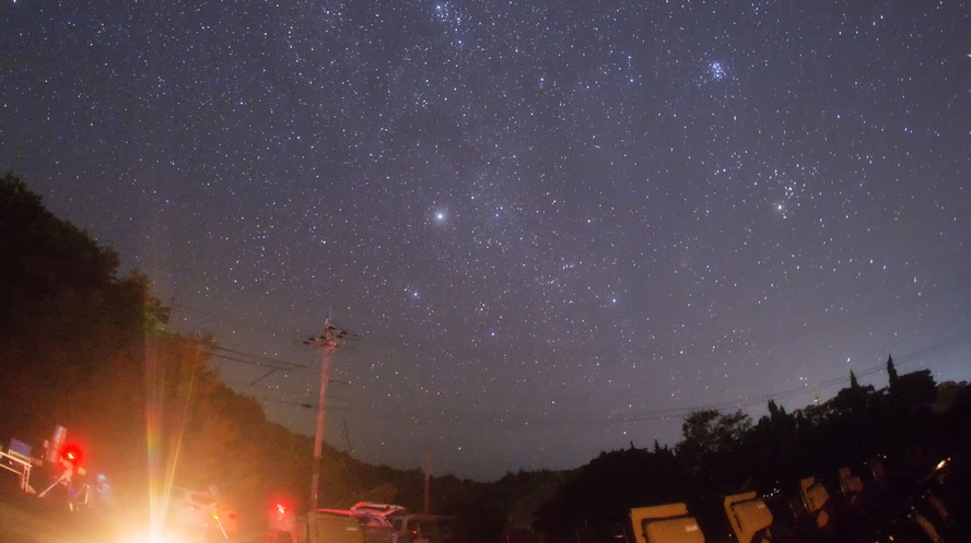 星空観察もできます。貸出双眼鏡もございます。