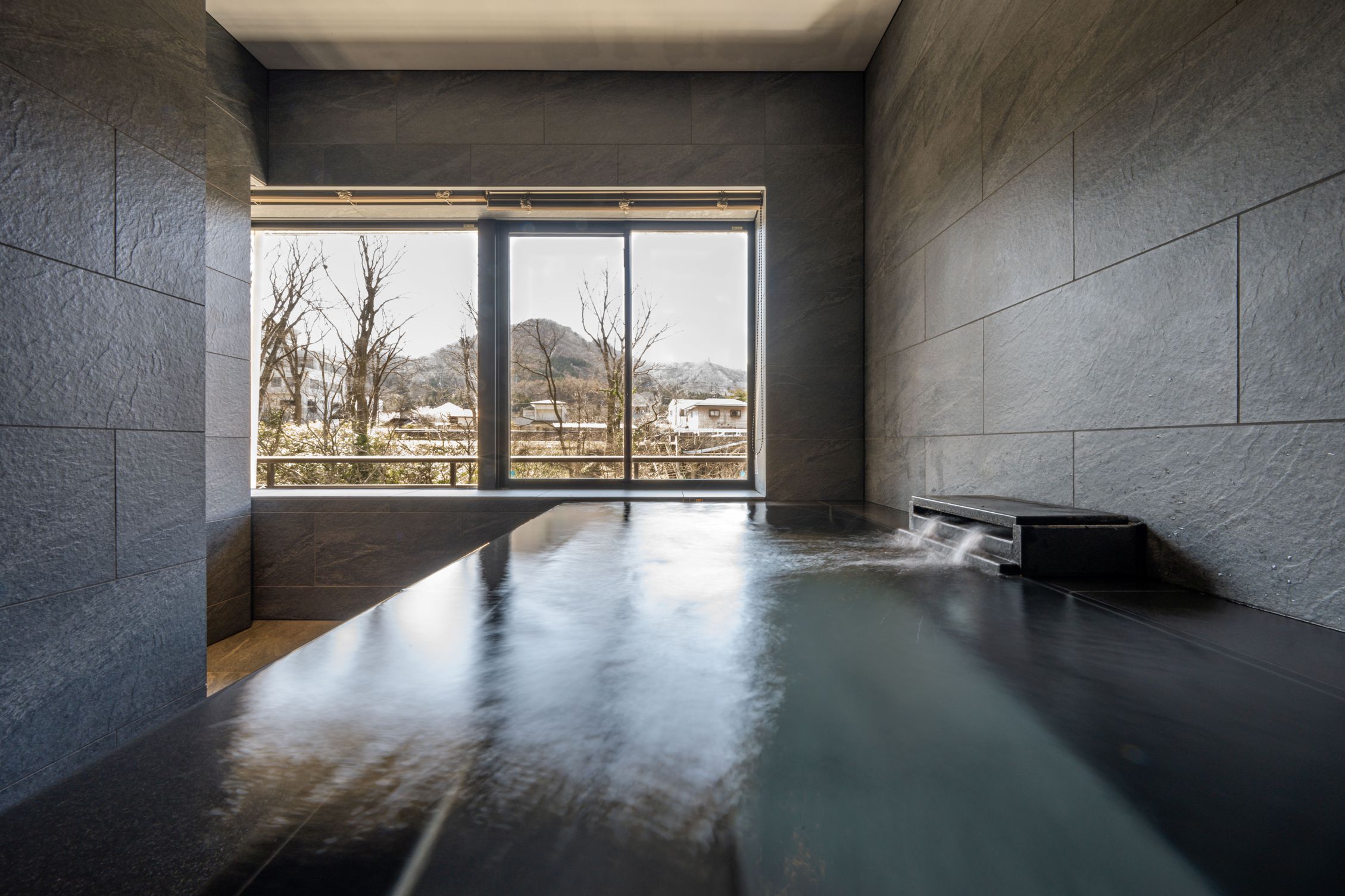 ～Flora～プレミアム温泉半露天風呂付客室(61平米)