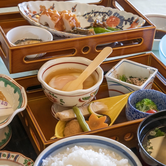 【水の都松江の美味◇地物DX会席】料理長厳選、山陰の美食を地酒と共に〜オールインクルーシブ〇お部屋食