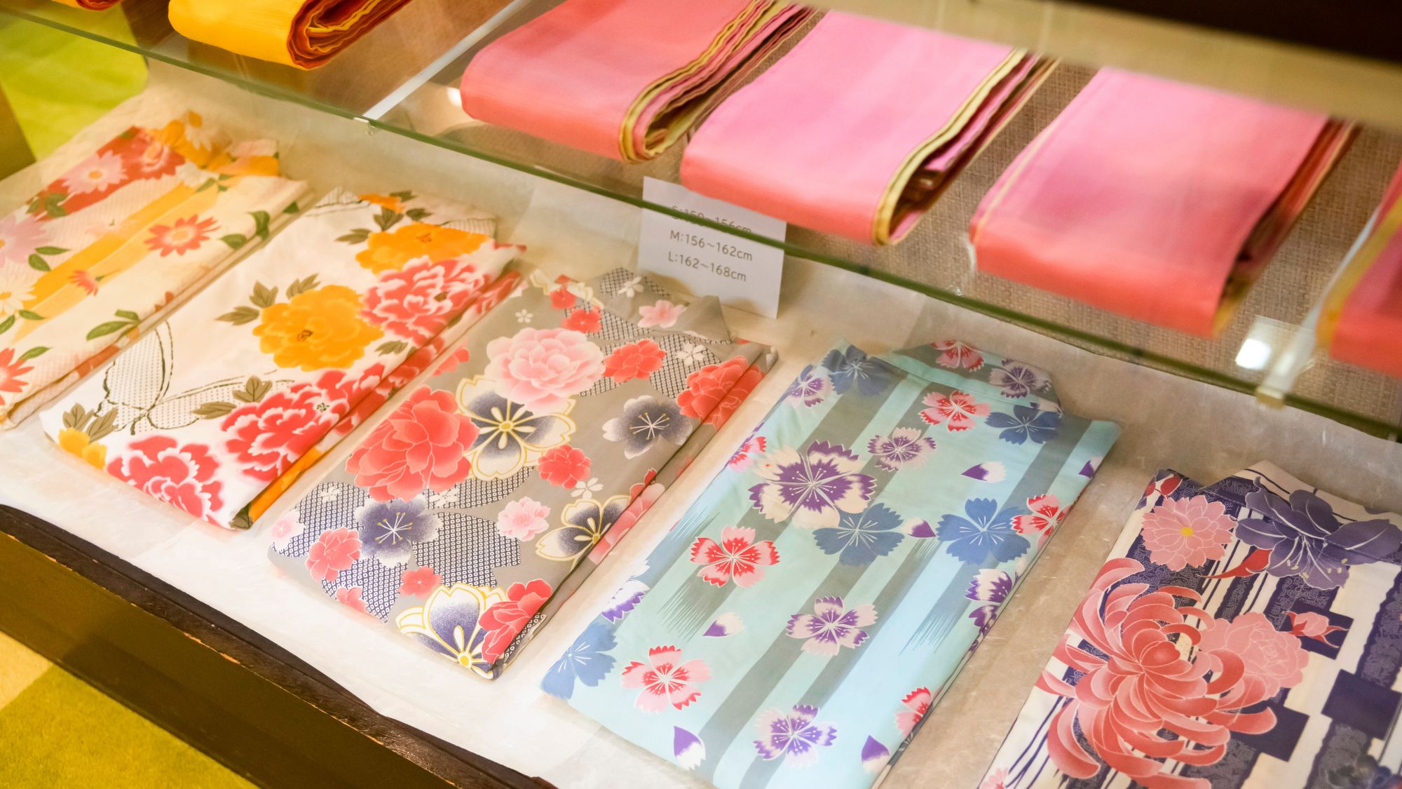 お気に入りの一着を選べる色浴衣｜楽しい旅を彩ります