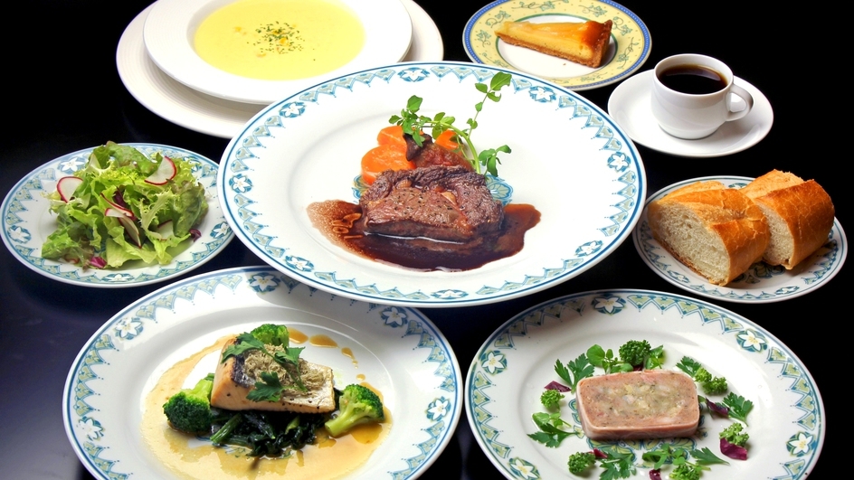 【春の特典付】 ソムリエが選ぶ、春のオススメワイン10％OFF！草津温泉かけ流し、料理とワインの宿