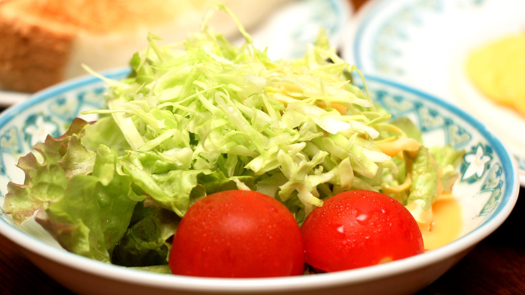 ◆自家菜園で大切に育てた無農薬野菜のフレッシュサラダを朝食に。